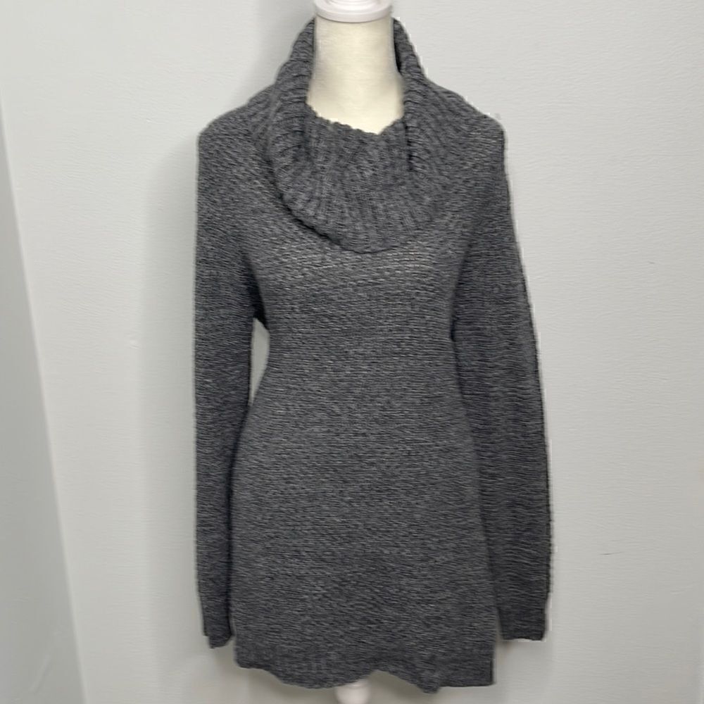 Hilary Radley cotton Blend cowl knit sweater. Size Large. Warm and comfy.
